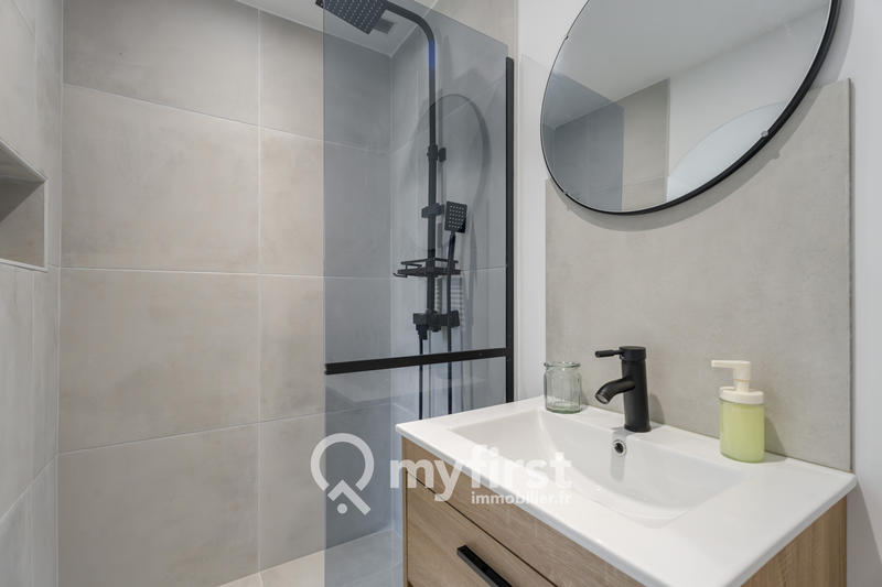 Maison - 207 m² - 6 pièces