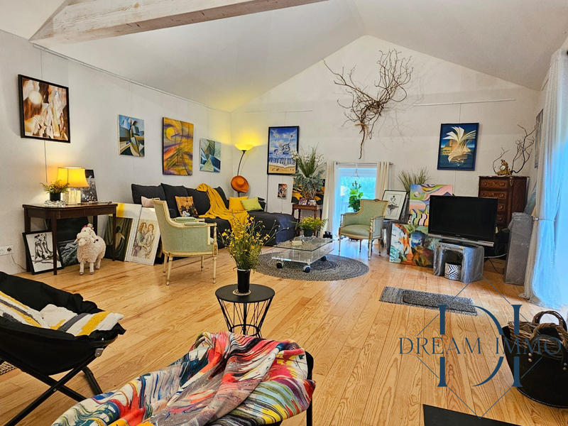 Maison - 380 m² - 7 pièces