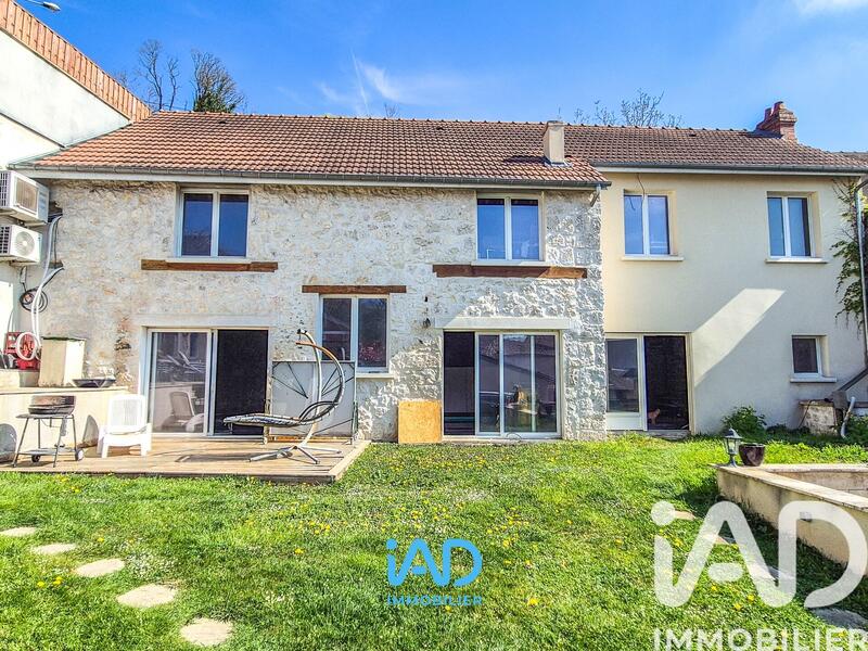 Maison - 122 m² - 6 pièces