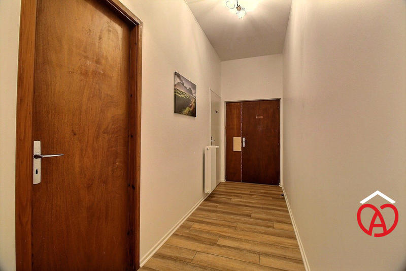 Local d'activités - 89 m² - 5 pièces