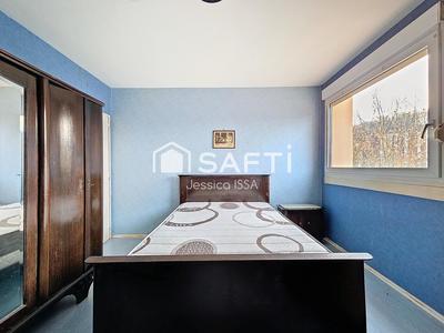 Appartement - 96 m² - 5 pièces