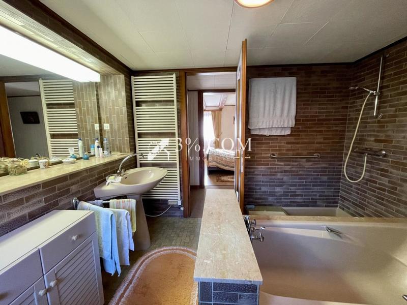 Corps de ferme - 184 m² - 7 pièces