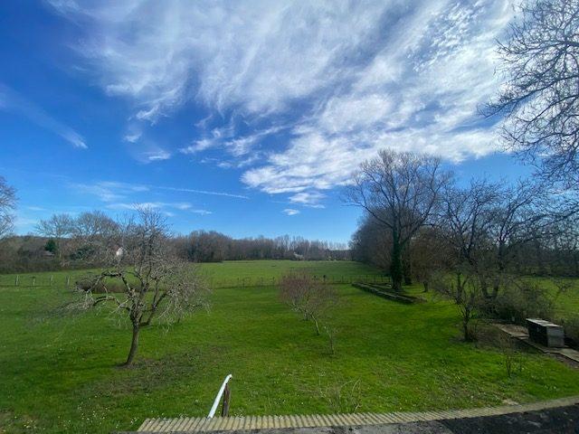 Maison traditionnelle - 107 m² - 4 pièces