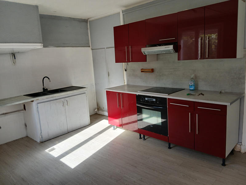 Maison - 230 m² - 11 pièces