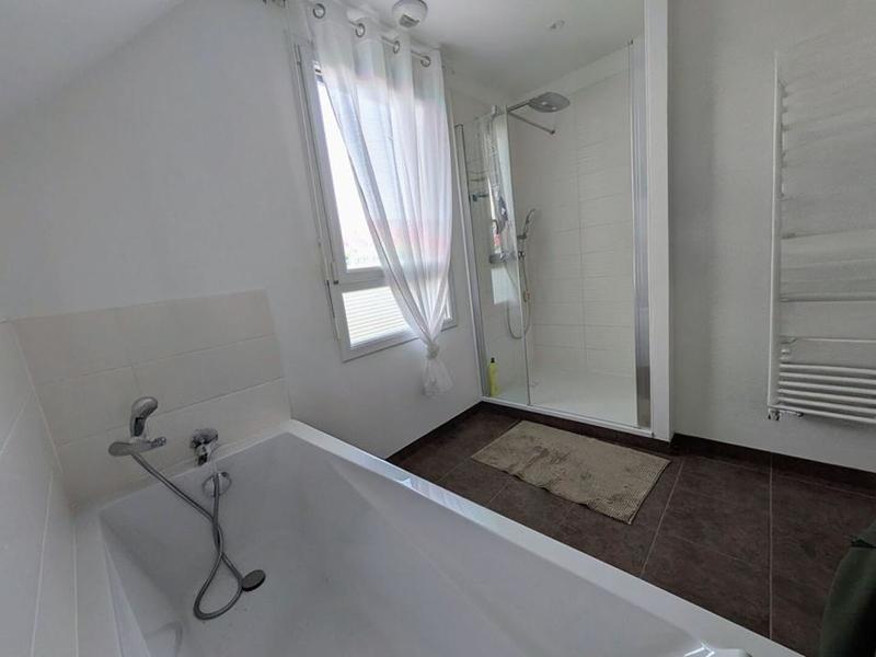 Maison - 103 m² - 5 pièces