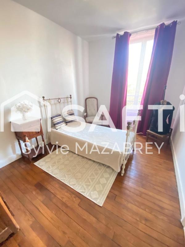 Maison - 210 m² - 11 pièces