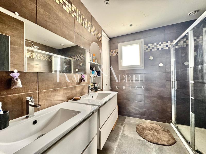 Maison - 178 m² - 5 pièces