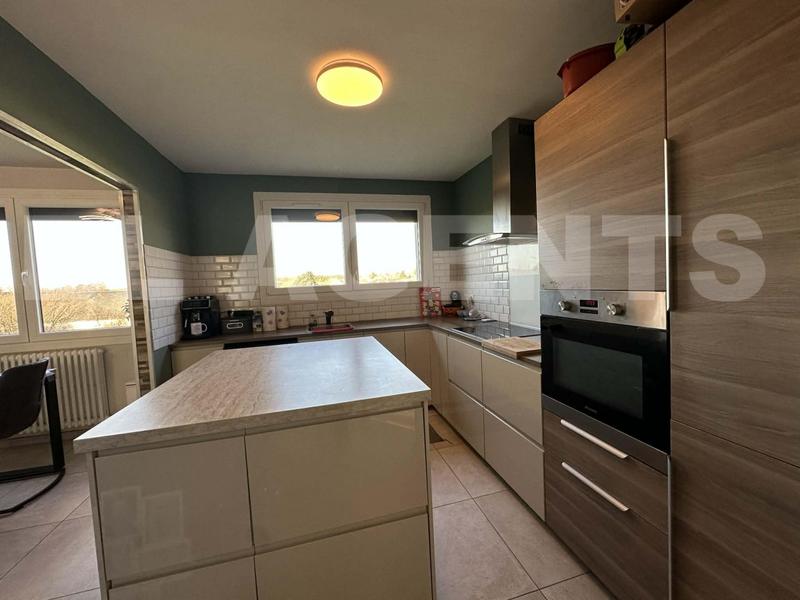 Maison - 100 m² - 5 pièces