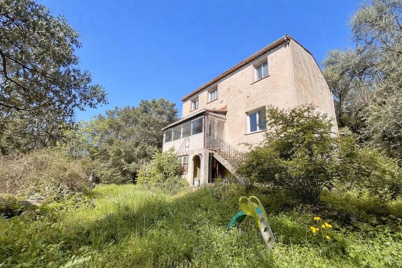 Maison - 140 m² - 7 pièces