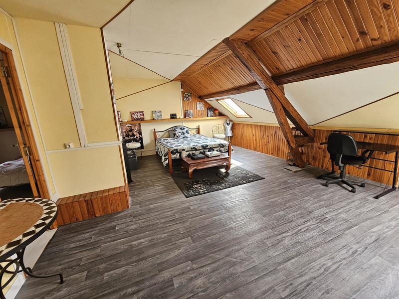 Maison - 197 m² - 7 pièces