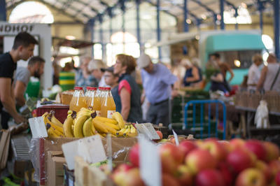 Marché bi-hebdomadaire