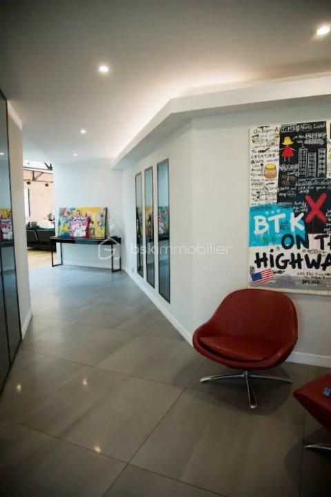 Loft - 494 m² - 10 pièces