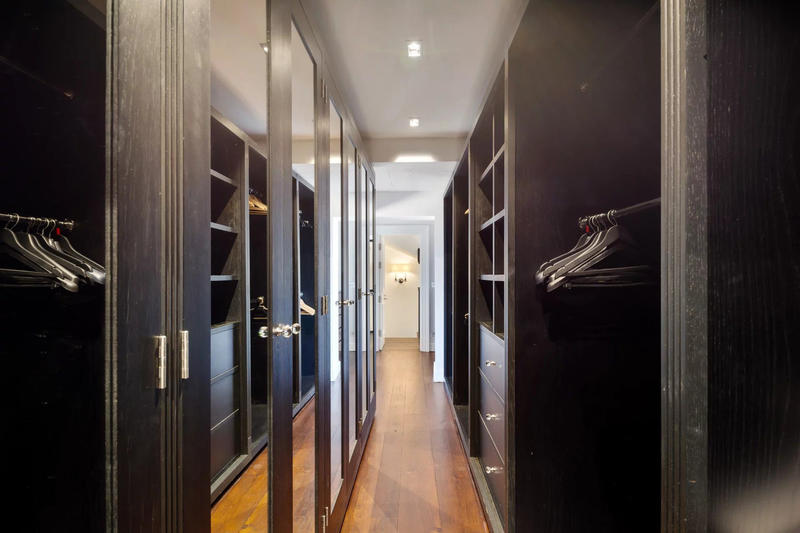 Villa - 596 m² - 13 pièces