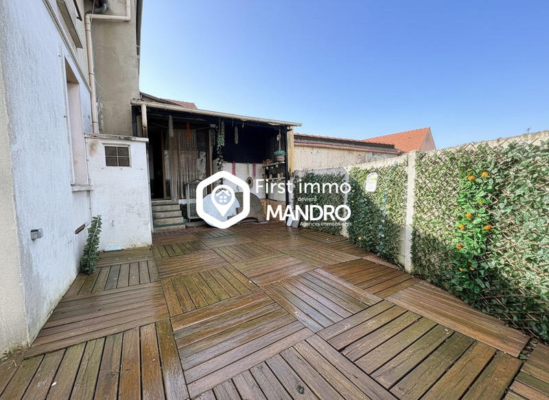 Maison - 166 m² - 8 pièces