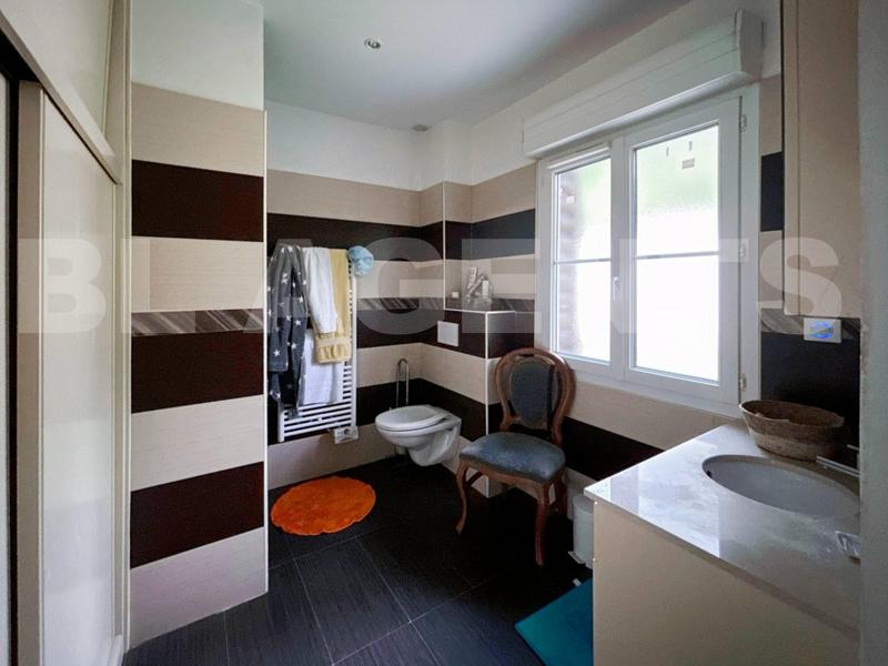 Villa - 322 m² - 6 pièces
