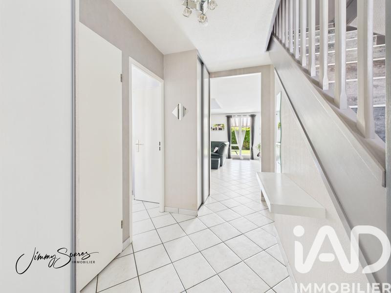 Maison - 120 m² - 6 pièces