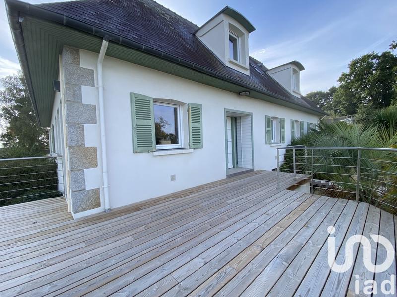 Maison - 223 m² - 7 pièces