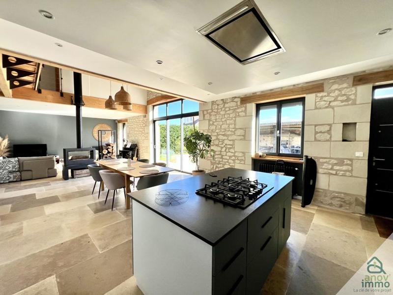 Demeure - 210 m² - 8 pièces