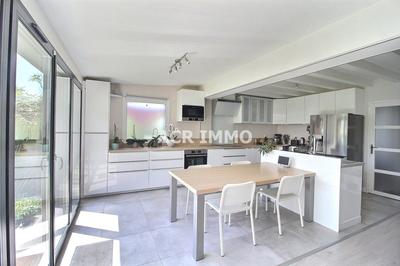 Maison - 150 m² - 7 pièces