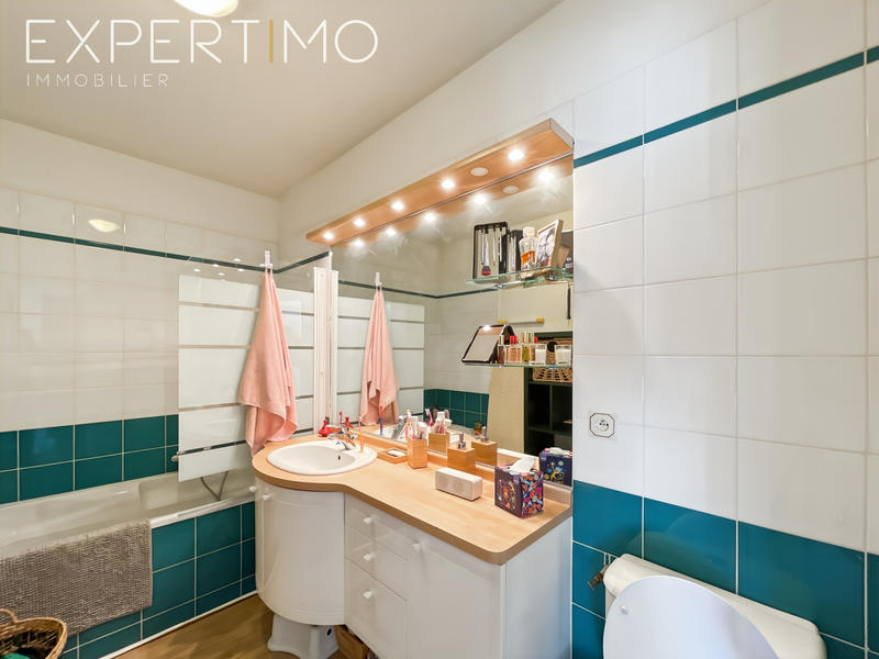 Appartement - 97 m² - 5 pièces