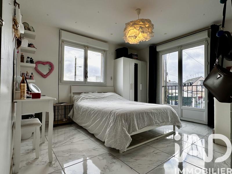 Maison - 312 m² - 13 pièces