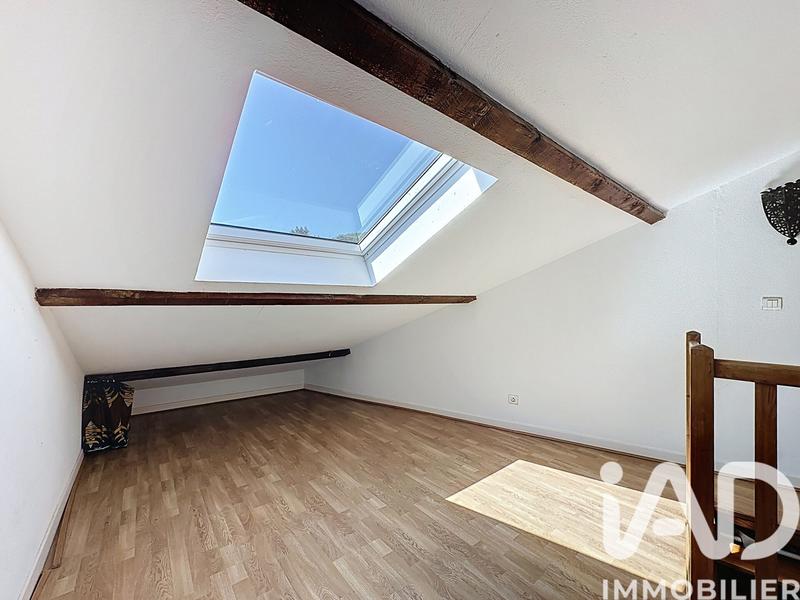 Maison - 185 m² - 8 pièces