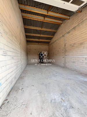 Parking / Garage - 110 m²