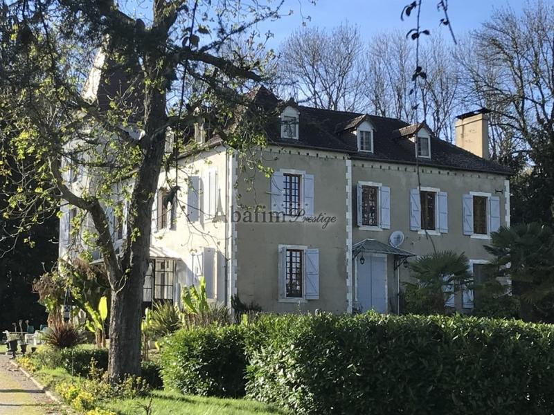 Château - 500 m² - 15 pièces