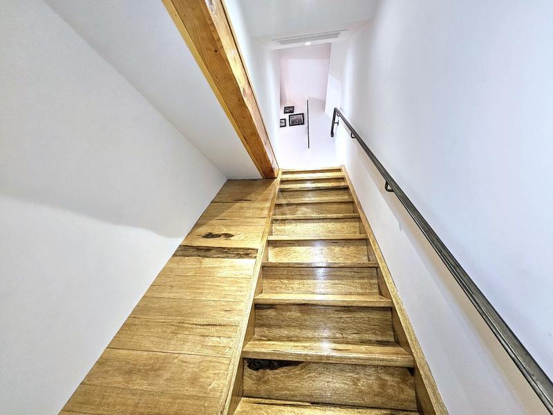 Appartement ancien - 61 m² - 2 pièces