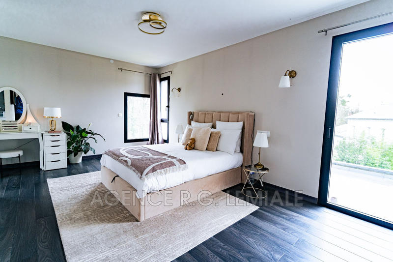 Maison - 190 m² - 10 pièces