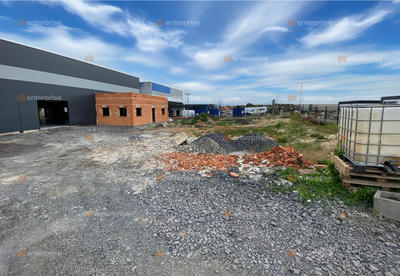 Local d'activité / Entrepôt - 1 050 m²