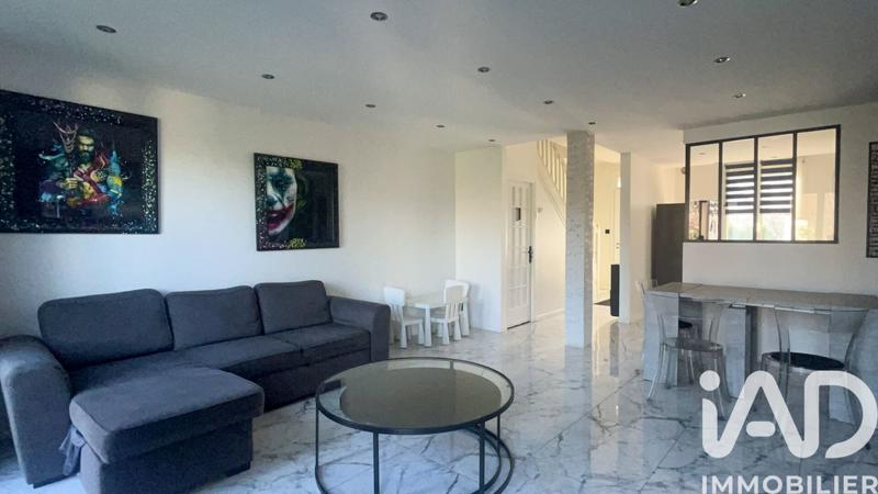 Maison - 74 m² - 5 pièces