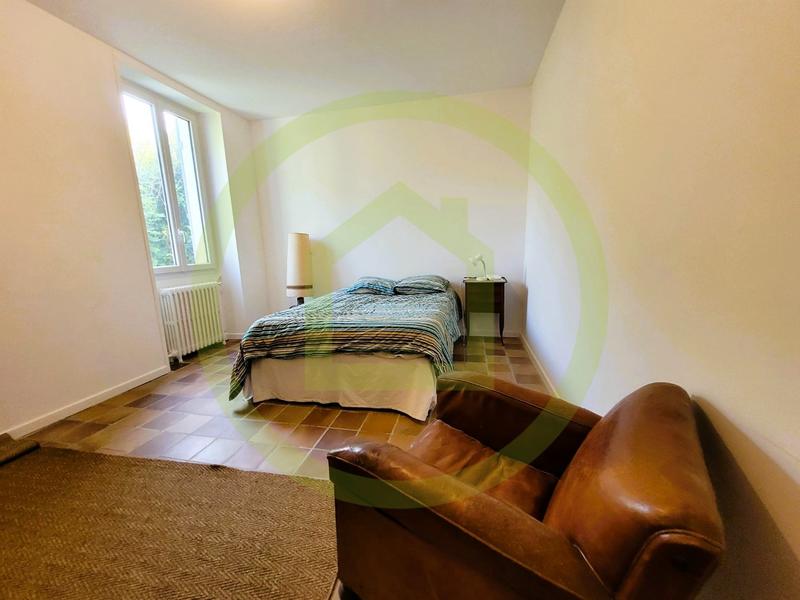 Maison - 380 m² - 9 pièces