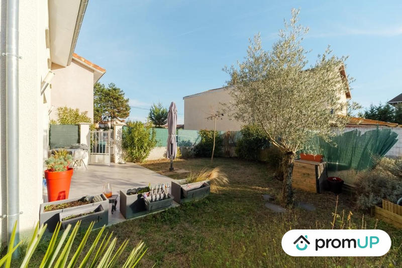 Maison - 93 m² - 4 pièces