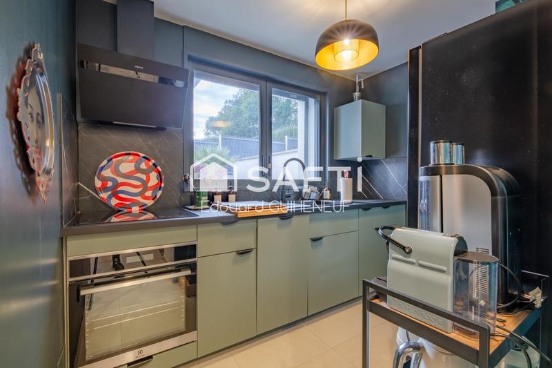 Maison - 345 m² - 9 pièces