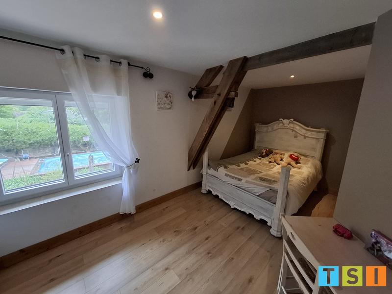 Maison - 264 m² - 8 pièces