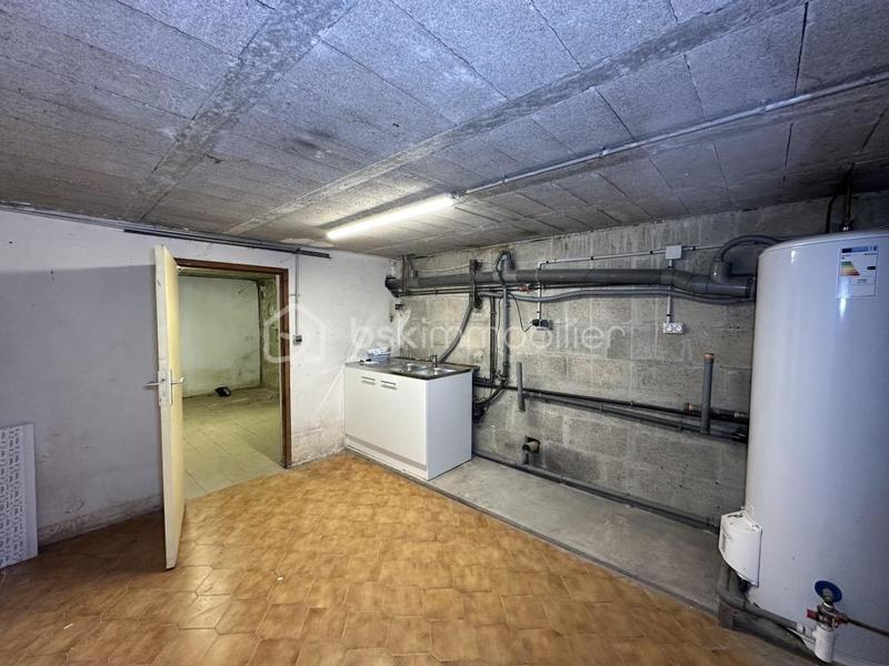 Maison - 207 m² - 7 pièces