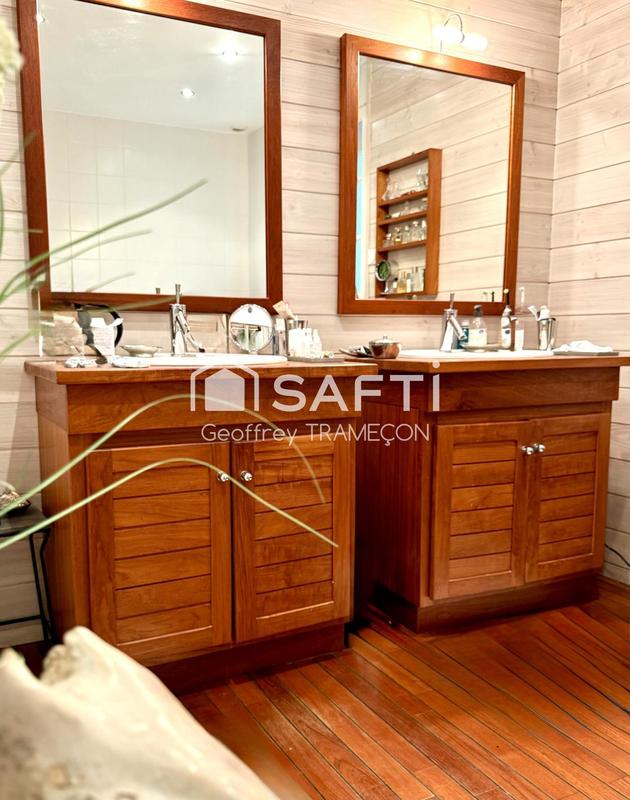 Villa - 220 m² - 7 pièces