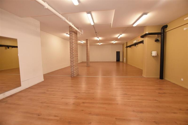 Local commercial - 830 m²