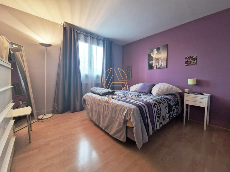 Maison - 182 m² - 7 pièces