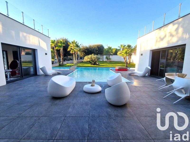 Maison - 210 m² - 4 pièces