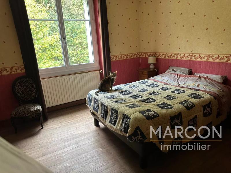 Maison - 213 m² - 15 pièces