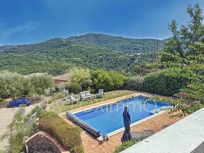 Villa - 171 m² - 6 pièces