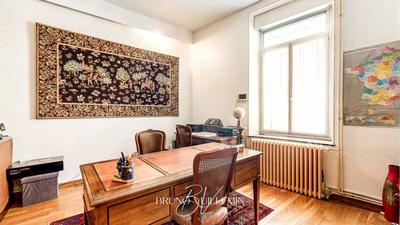 Demeure - 439 m² - 18 pièces