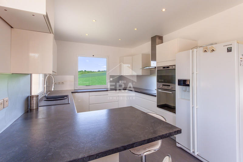 Maison - 135 m² - 6 pièces