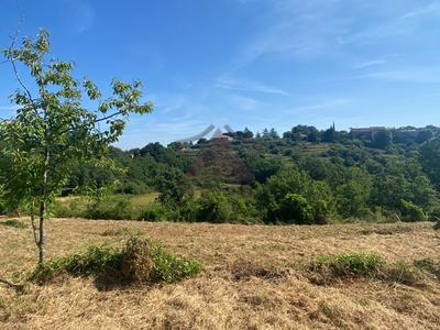Terrain constructible - 1 822 m²
