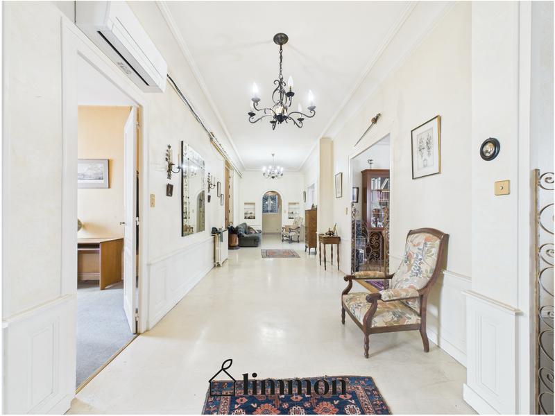 Appartement - 180 m² - 6 pièces