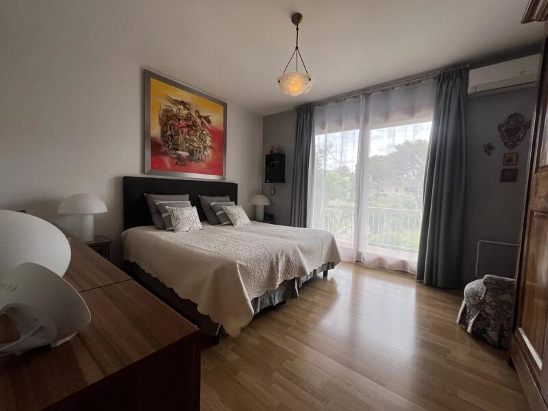 Maison - 288 m² - 7 pièces