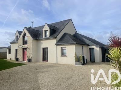 Maison - 260 m² - 8 pièces