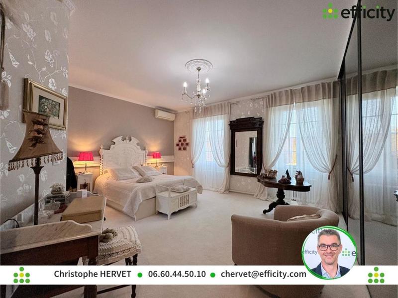 Maison - 380 m² - 11 pièces